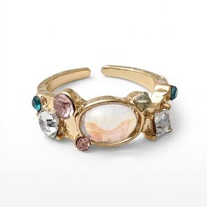 5/$15 🩷 MUST BUNDLE Gold Multistone Ring with Clear Center Stone